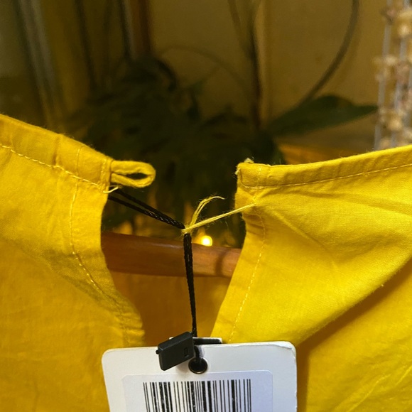 People Tops. Size- M - Picture 9 of 11